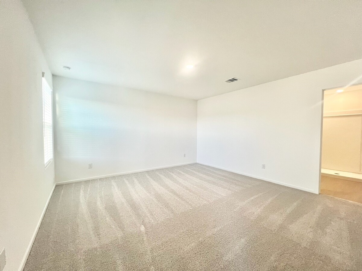 Photo - 921 Lago Laceno Ln