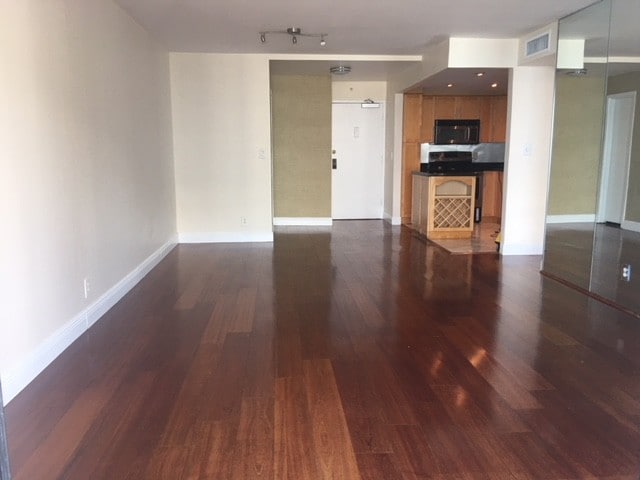 Sala de estar - 200 SE 15th Rd Unidad 17