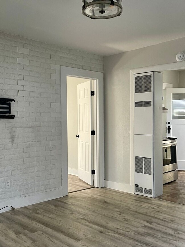 Photo - 1745 James St Unit 1745-A