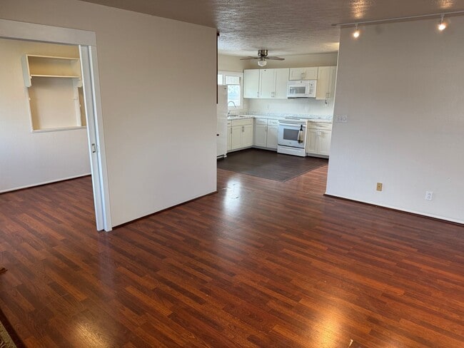 Photo - Hawaii Kai, Upstairs duplex, small 3 bedroom, 1 bath newly renovated duplex unit, No pets