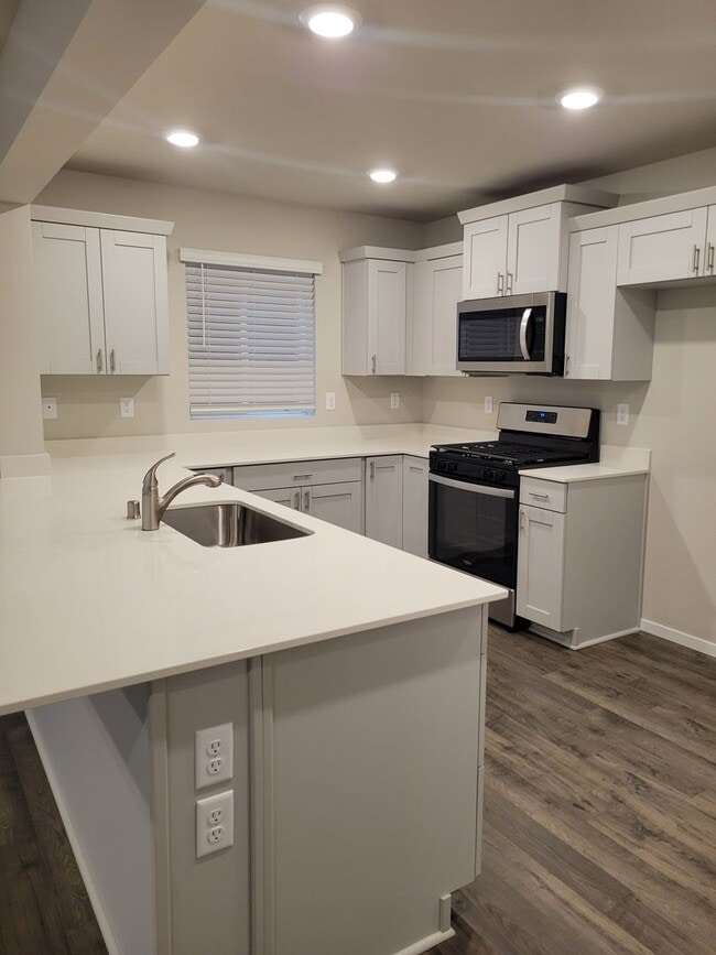 Photo - Beautiful, brand new 4 bedroom for Rent Now!