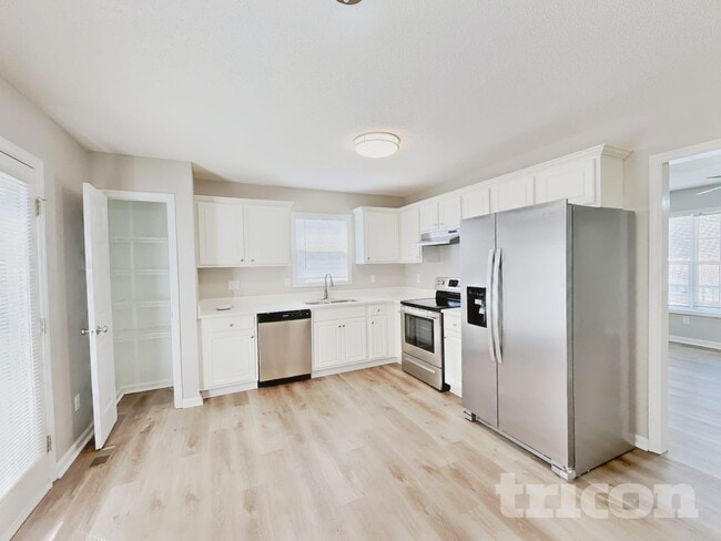 Photo - 701 Avondale Dr