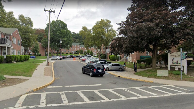 Photo - 177 White Plains Rd Unit 67A