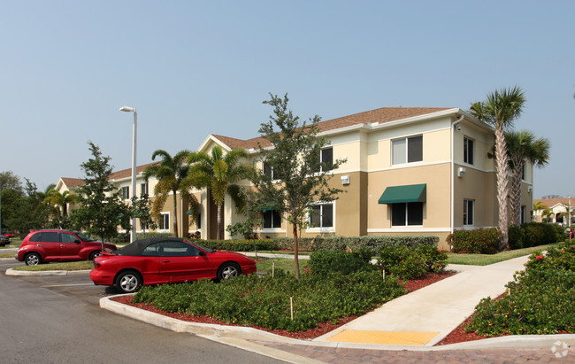 Building Photo - Dixie Court Apartments I, II & III