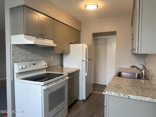 Photo - 61 Stonehurst Blvd Unit F