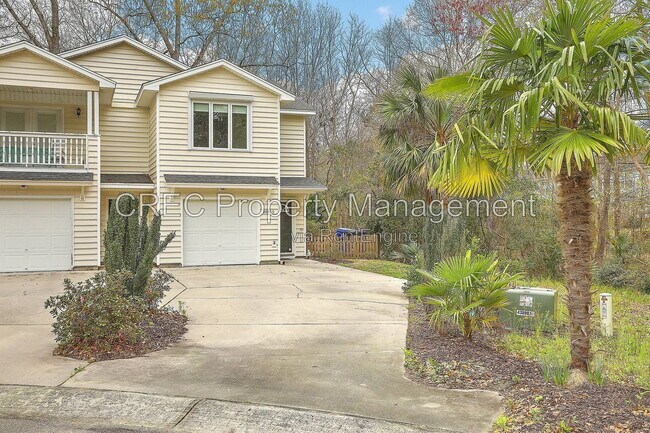 2882 Mackenzie Ct