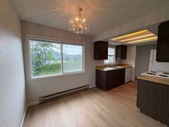 Photo - 489 N Joseph Ave