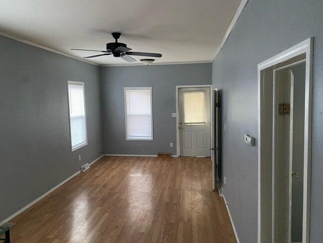Photo - 813 S Mason St Apartment