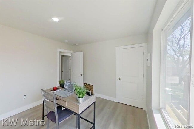 Photo - 695 Livernois St Unidad 2