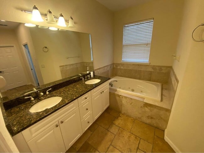 17310 Amber Sweet Ln