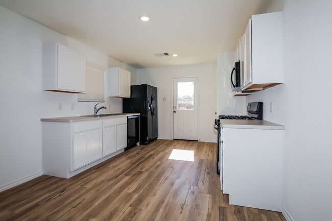 Photo - 11067 N Lake Mist Ln