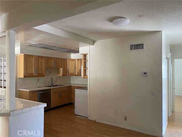 Photo - 631 Harvard Ave N Unit 1