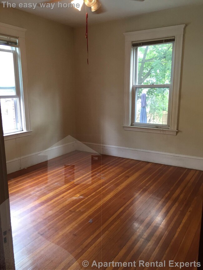 Photo - 25 Hall St Unit #1R