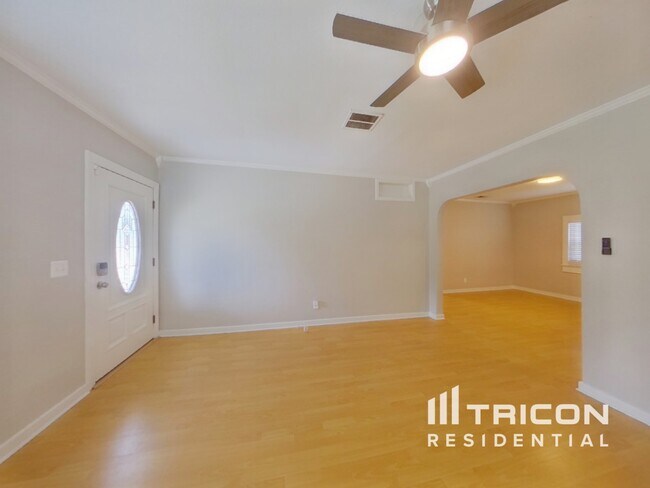 Photo - 244 45th St N