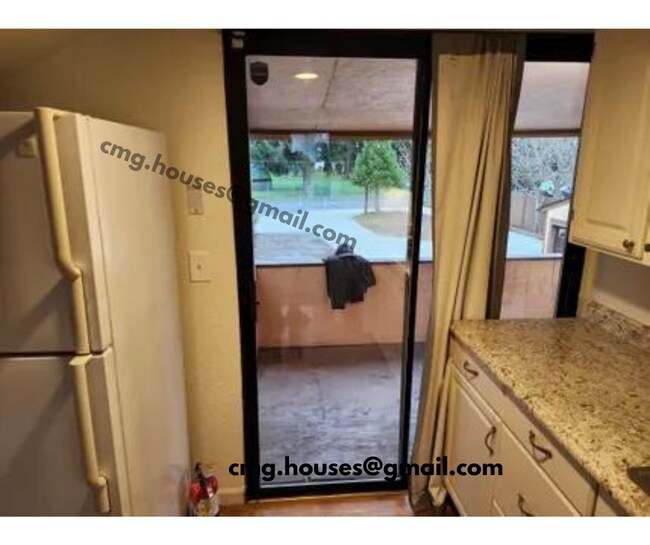 Photo - 14602 Portland Ave SW