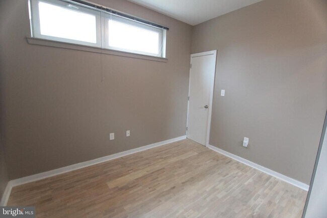 Photo - 1856 Willington St