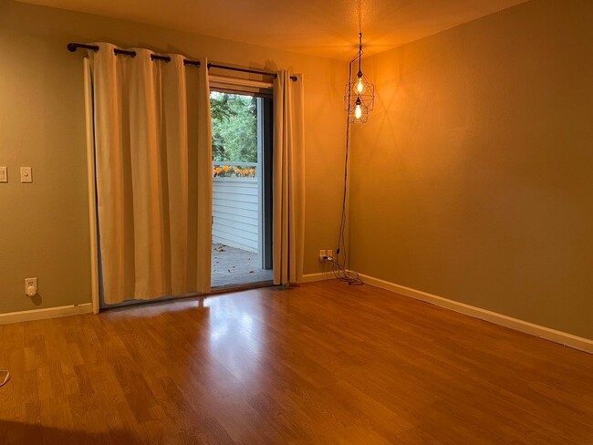 Photo - Two Bedroom 1.5 Bath Townhome unit in Standford Park HOA
