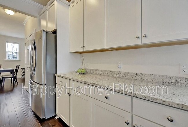 Photo - 1520 Roustabout Way