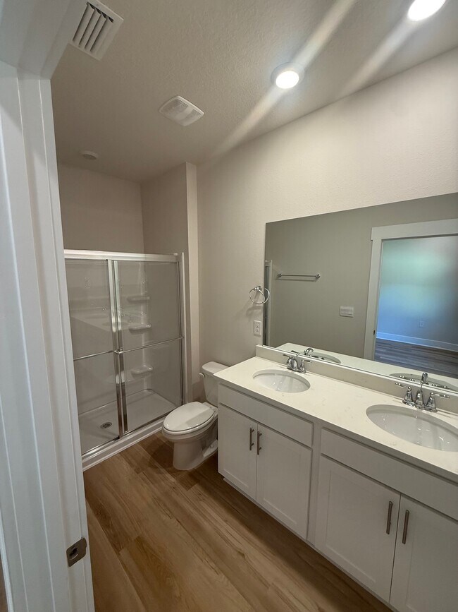 Photo - 676 Overland Dr