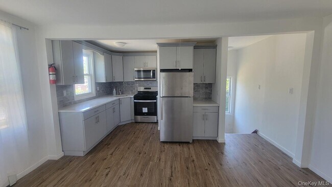 83 Kraemer St Unit 3