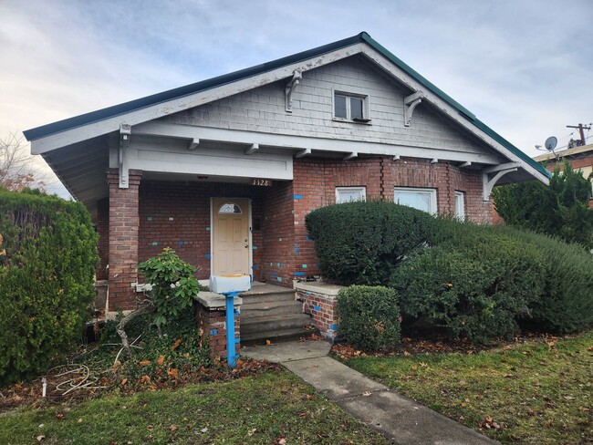 Building Photo - d1128 Unit 1