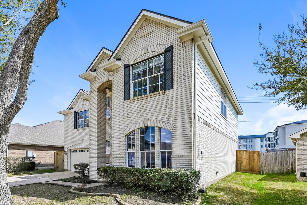 Photo - 16931 Canyon Springs Ln