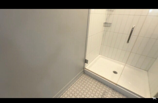 Photo - 162 W Huron St