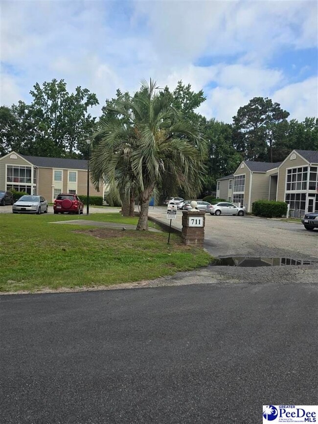 Photo - 711 Coventry Ln