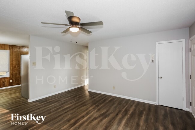 2330 Knight Dr