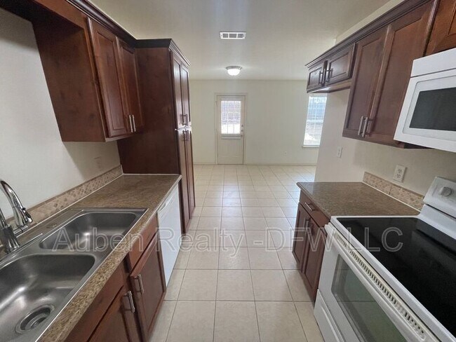 Photo - 907 Parkplace Ridge