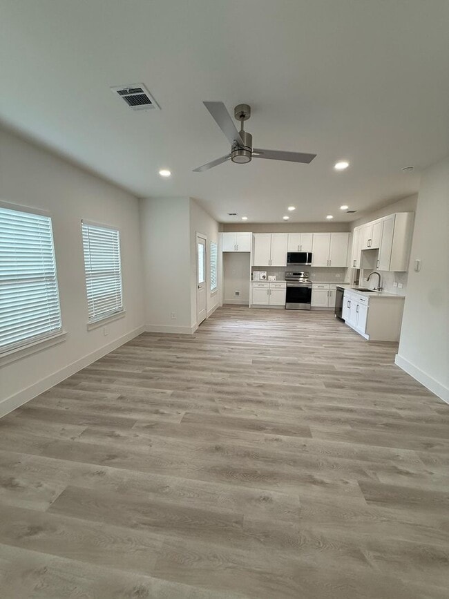 Photo - 144 Pinkie Holmes Dr