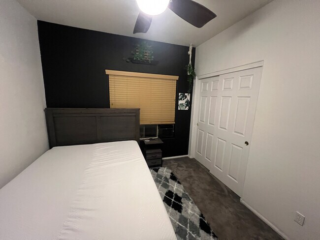 Photo - 17372 W Navajo St