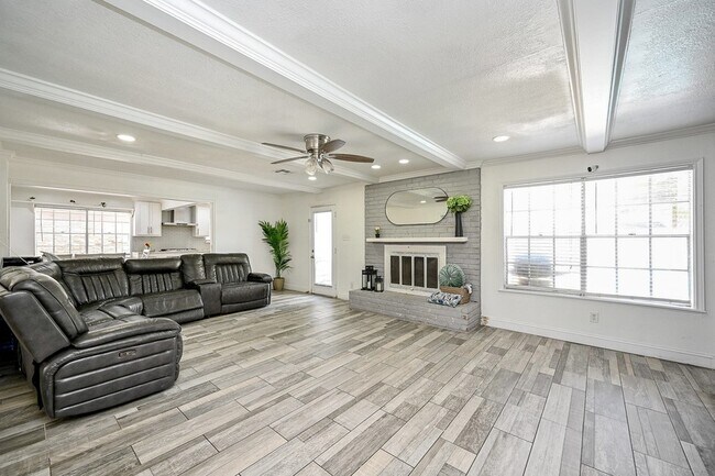 Photo - 5506 Pebble Springs Dr