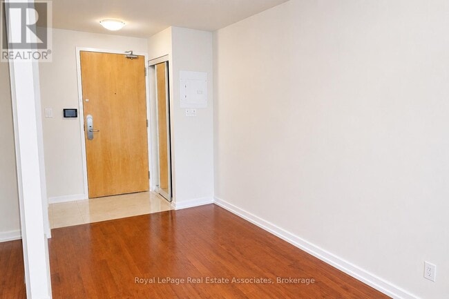 Photo - 65 Bremner Blvd Unit 4211