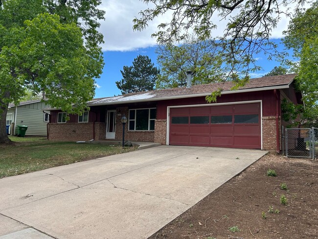 Building Photo - Charming 2-Bedroom Home with Fenced Yard – Available Now in Fort Collins