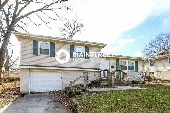 Photo - 3 Bedroom Pet-Friendly Home in Kansas City...