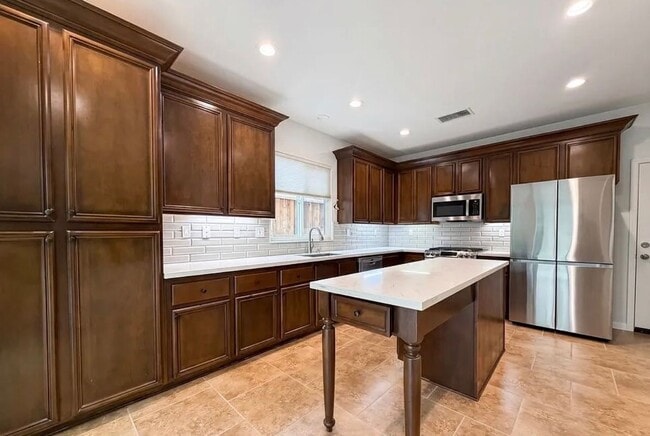 Photo - 28441 Silverking Trail