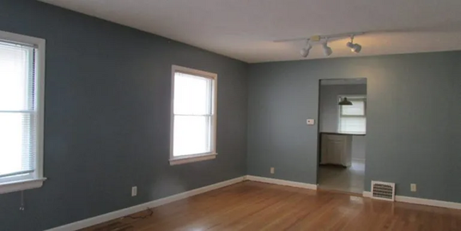 Photo - 547 S 11th Ave