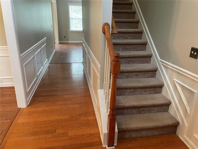 Photo - 807 Slope Creek Way