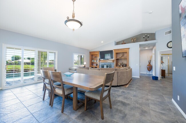 Photo - 45140 Coeur Dalene Dr