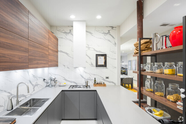 Building Photo - 1545 N Larrabee St Unit 3N Rental