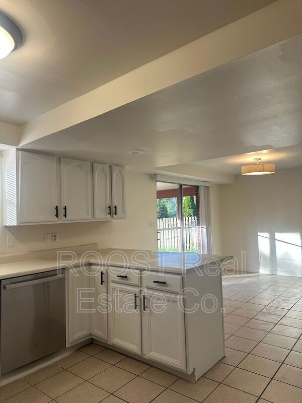 Photo - 3535 Panama Dr