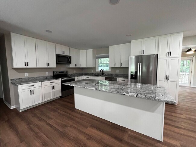Photo - 5620 Blue Spruce Dr