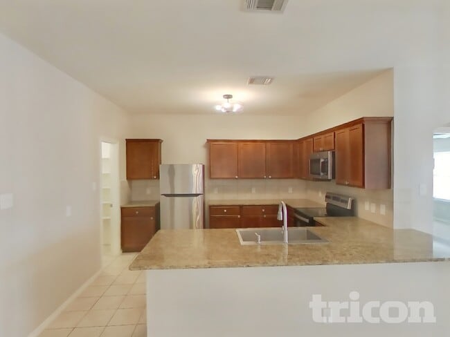 Photo - 2060 Brisbon St