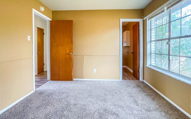 Photo - 1001 N Avenue B