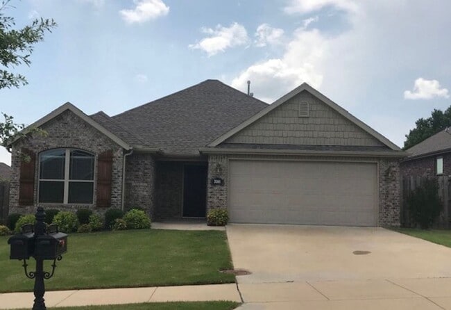 Building Photo - BEAUTIFUL HOME IN GREAT LOCATION!