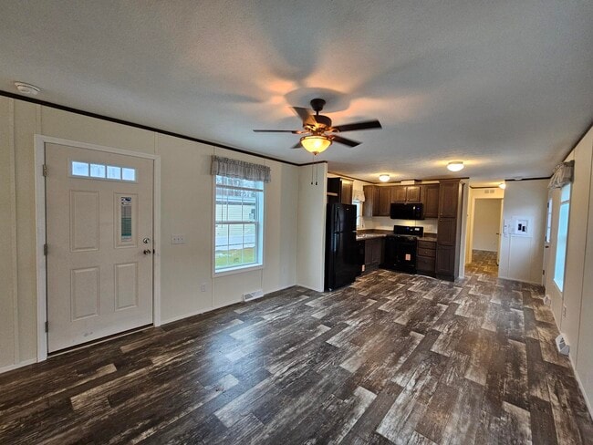 Photo - 708 Maple Dr