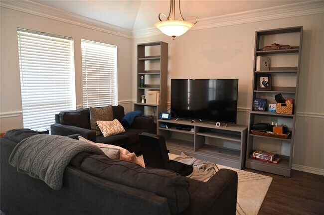 Photo - 5755 Lightstone Ln