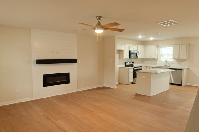 Photo - 300 Tuscany Cir