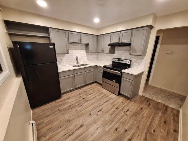 Photo - 1040 S York Rd Unit 1N